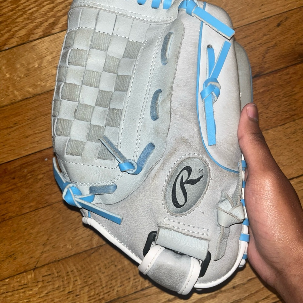 Rawlings Light Gray and Blue Baseball Glove